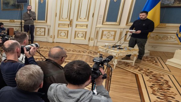 港陆证券 30小时停火结束 俄乌互指违约 特朗普喊话：别打了，先谈生意