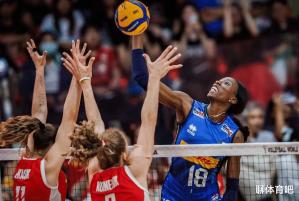 小麦策略 女排世锦赛: 四强决出2席, 意大利3-0横扫波兰, 日本3-2险胜荷兰